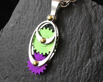 Dramatic Loops | Pendant