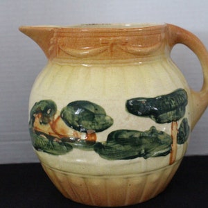 Vintage Roseville Krug