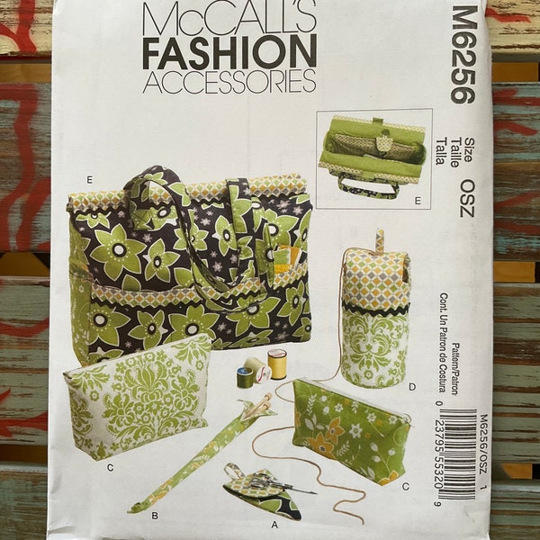 McCalls sewing pattern M6256/Project organizer bag, scissor case, knitting needle case, yarn holder, organizer bags/Uncut