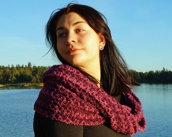 Crocheted Moebius Scarf - Chunky Infinity Cowl - Moebius Infinity Scarf