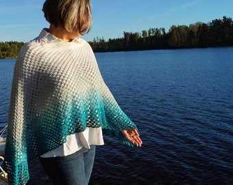 Crocheted Boho Poncho - light boho poncho - colour-changing poncho