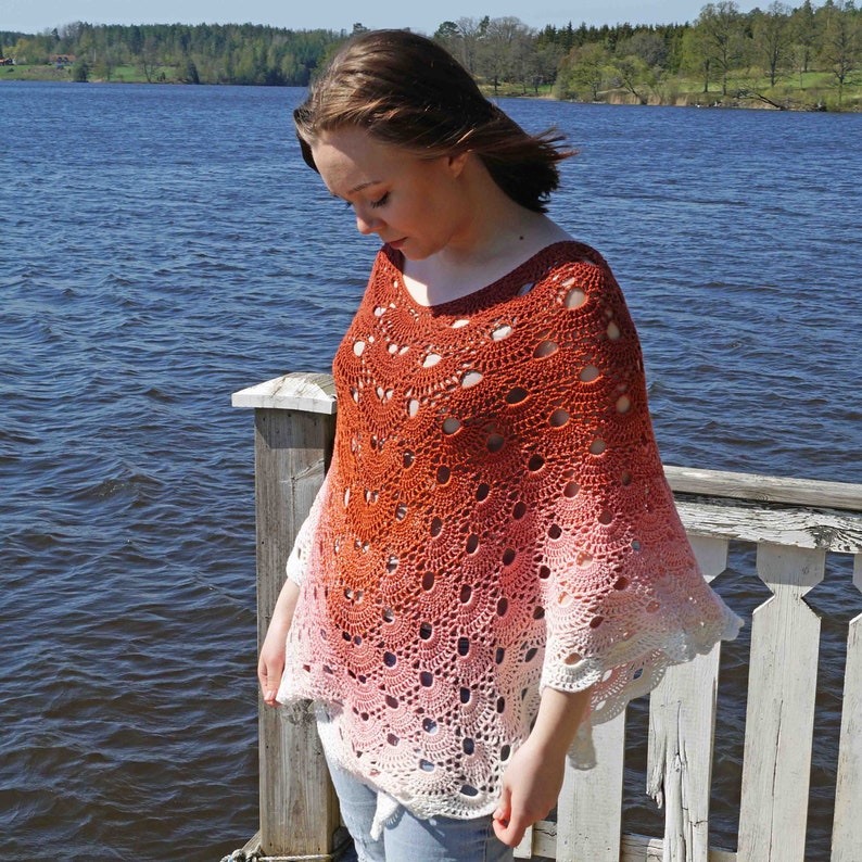 Crocheted Virus Poncho Lacy colour-changing poncho image 5