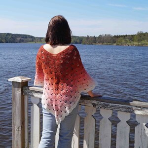 Crocheted Virus Poncho Lacy colour-changing poncho image 10