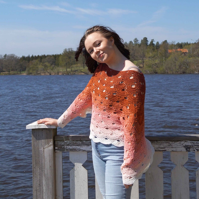 Crocheted Virus Poncho Lacy colour-changing poncho image 6