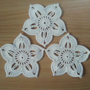 Set of 3 crochet flowers 3" Irish crochet floral applique Boho Hippie wedding Hat Hair decor