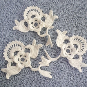 Irish crochet lace flower motifs, off white flower applique Irish crochet decor, wedding decor