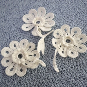 Irish crochet lace flower motifs, off white floral applique Wedding decor