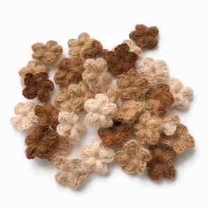 Crochet mohair flowers Tiny beige flower applique set of 33