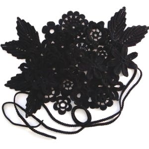Crochet flower motifs set of 32 and 2 Romanian cords, crochet lace decor, floral applique