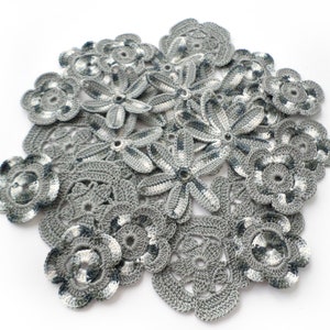 Crochet flower motifs Grey white set of 26 Irish crochet decor Flower applique Hats bags clothes decor Boho hippie decor