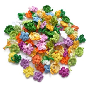 Mini crochet flowers, set of 100 little multicoloured applique Irish crochet flower applique, tiny crochet decor, doll clothes decor