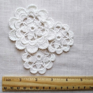 Crochet flowers White floral applique Irish crochet lace decor Set of 3