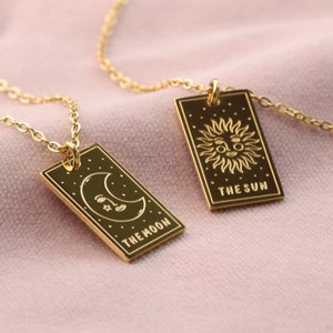 Colliers de cartes de tarot ∙ Collier SOLEIL + LUNE ∙ Bijoux de sorcière ∙ Cartes de tarot ∙ Collier d'âme sœur ∙ Bijoux de collier du zodiaque ∙ Cadeau occulte pour elle