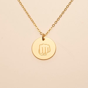 Feminismus Symbol Girl Power Feministische Faust Hand Geste Halskette LGBTQ Frauen Empowerment Disc Charm Schmuck