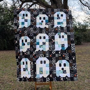 Quilt Kit for Ghost Party Quilt by Woolly Petals - "The Little Ghost Who Was A Quilt"; 13 Spooky FQs, 7 LV, 7 Blue FE, Binding (Fabric Only)