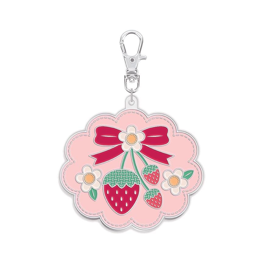 ＃671 ミニバラ✴フェアリーピンク✴リース✴レジンヘアゴムキーホルダーブローチ Strawberry Crush Enamel Happy Charm™ by Lori Holt of Bee in My