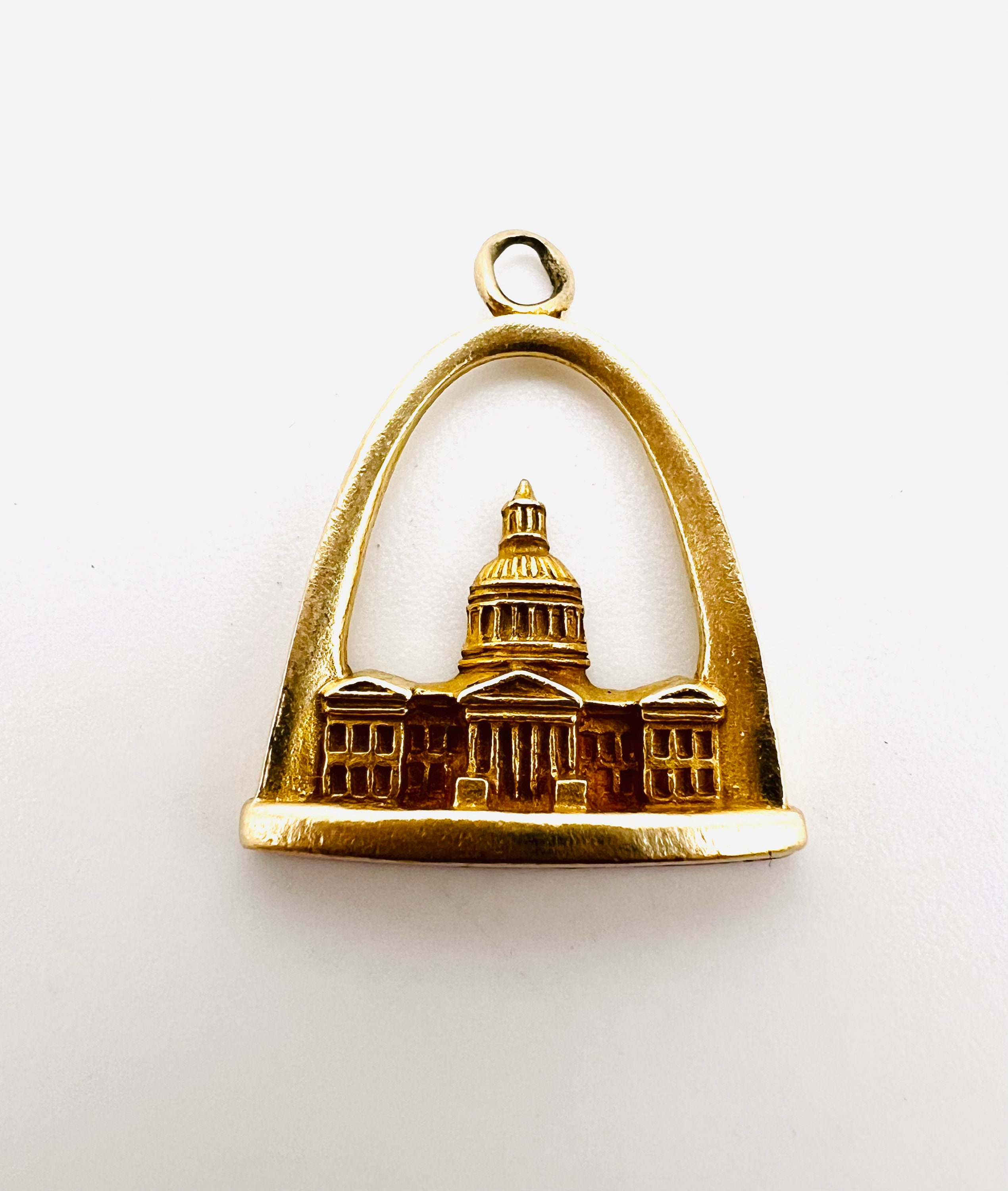 St. Louis Gateway Arch Keychain Missouri Souvenir Keyring Silvertone Metal  Gift