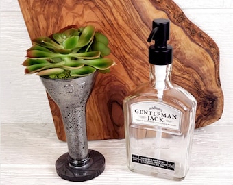Dispenser di sapone Gentleman Jack Bottle riciclato: arredamento riciclato fatto a mano