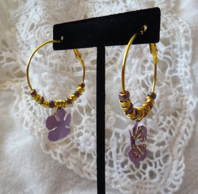 Purple Flower and Purple Beads Gold Tone Hoop Earrings image 6