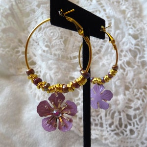 Purple Flower and Purple Beads Gold Tone Hoop Earrings image 3