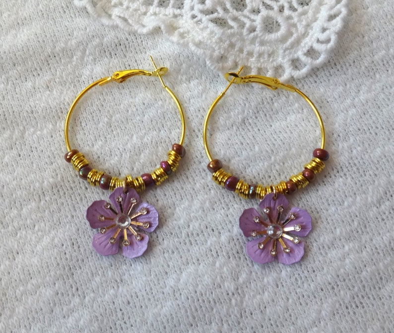 Purple Flower and Purple Beads Gold Tone Hoop Earrings image 7