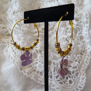 Purple Flower and Purple Beads Gold Tone Hoop Earrings image 5