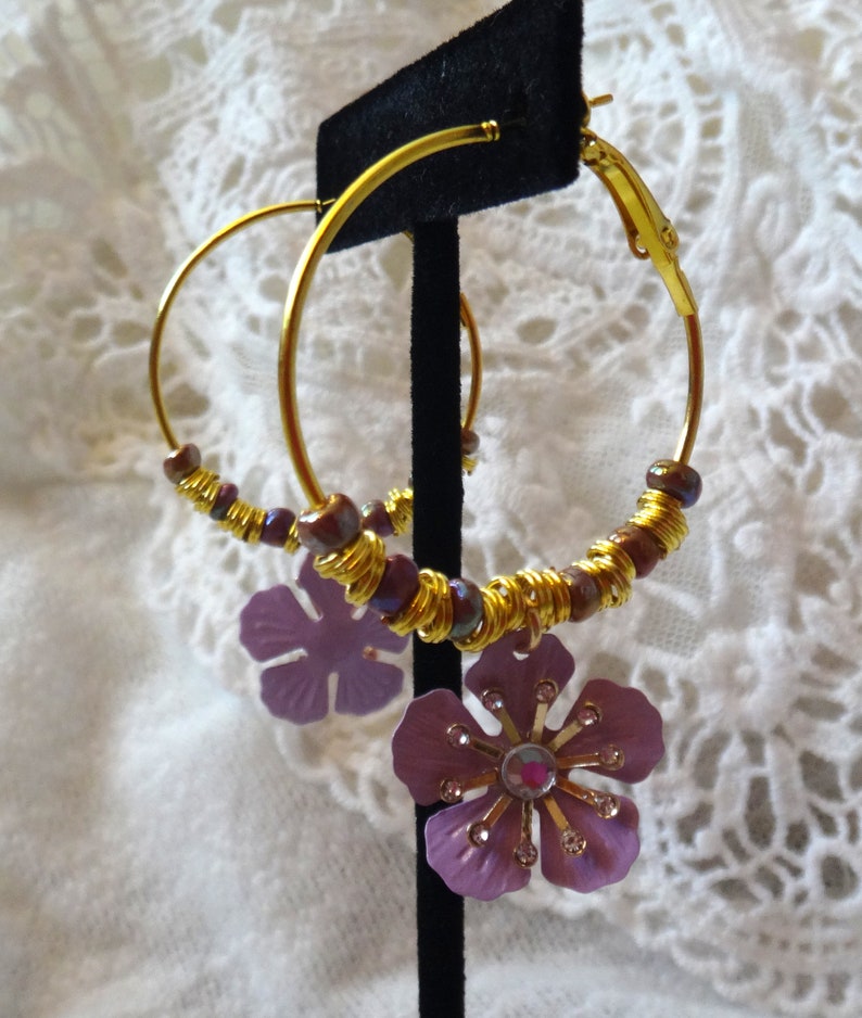 Purple Flower and Purple Beads Gold Tone Hoop Earrings image 4