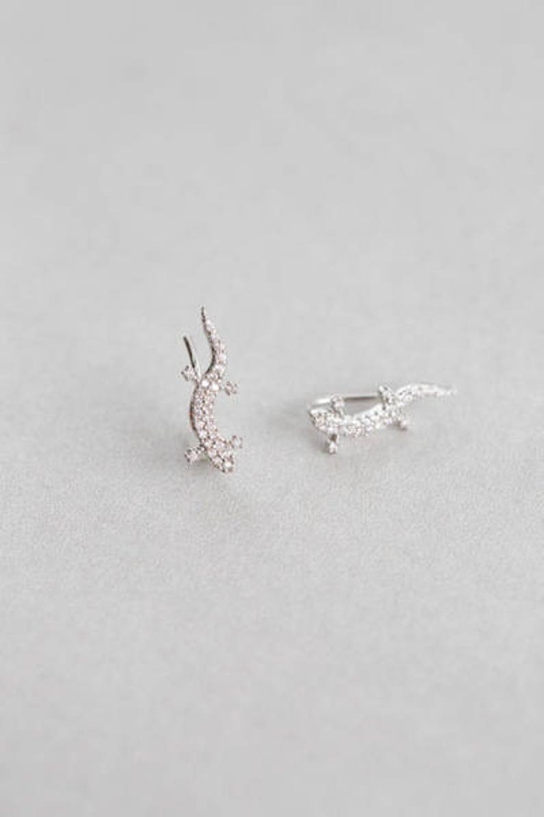 3 colors Lizard Ear Pin Earrings