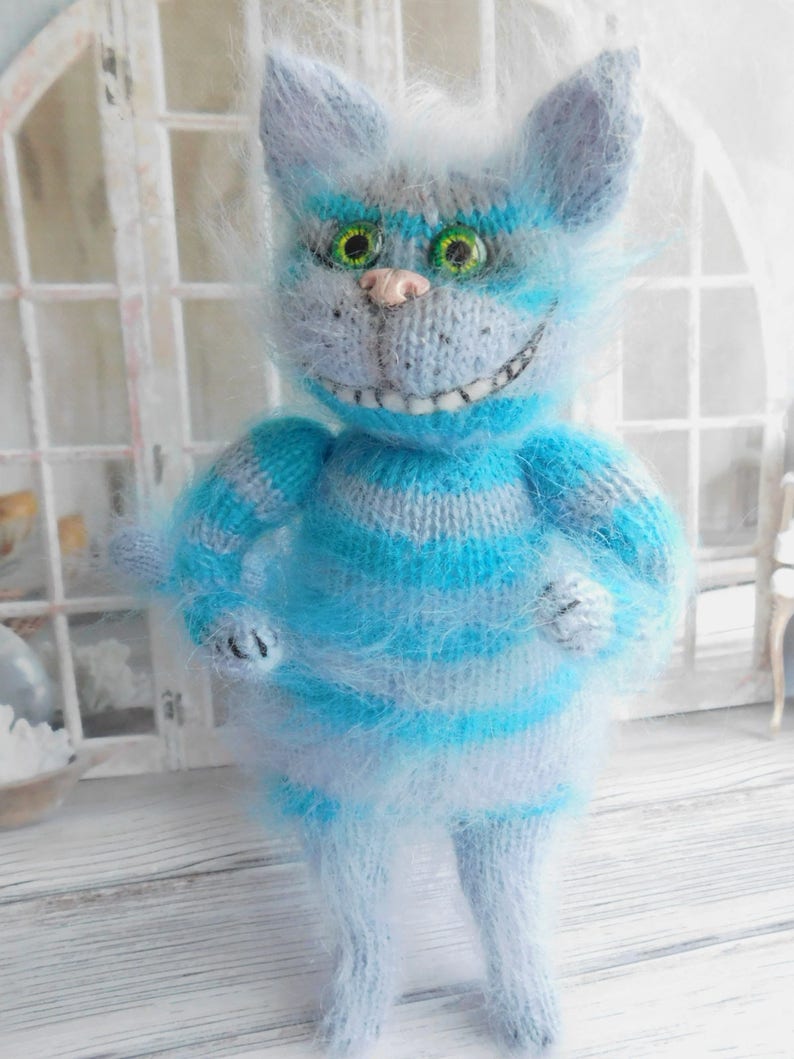 Knitted Cat Cheshire cat Alise in Wonderland Cat toy gift Wool cat toys Stuffed baby toy Personalized cat toy