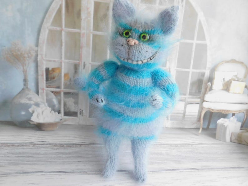Knitted Cat Cheshire cat Alise in Wonderland Cat toy gift Wool cat toys Stuffed baby toy Personalized cat toy