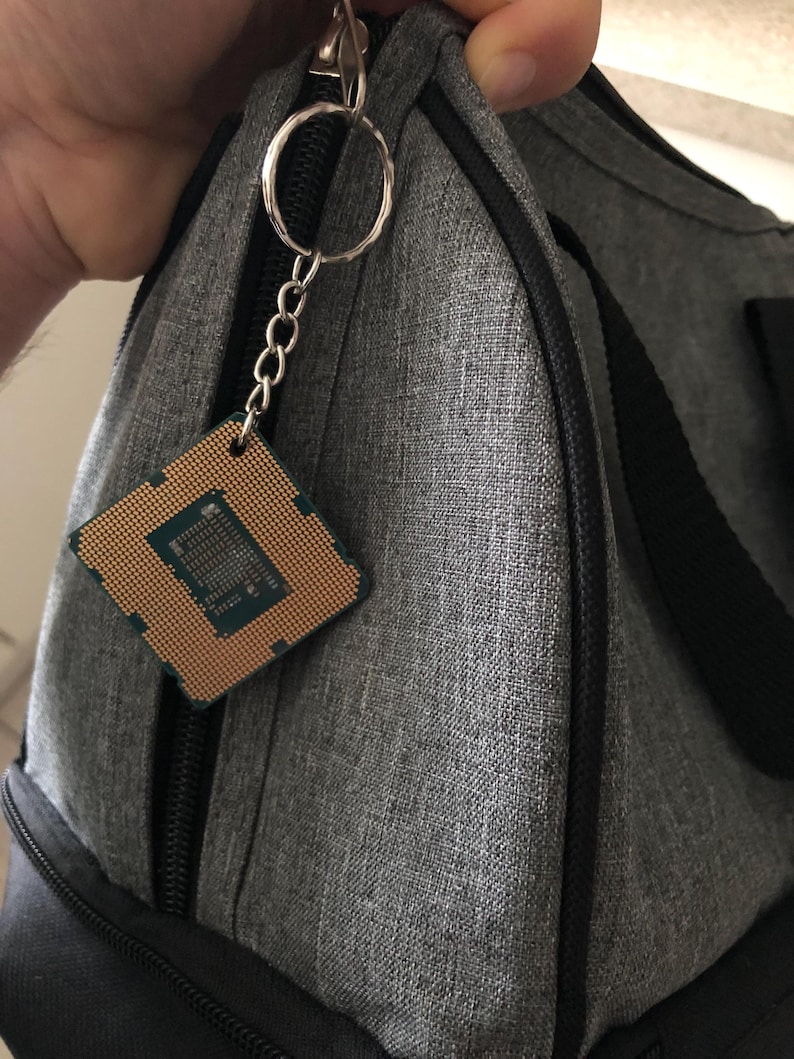 Upcycled CPU Keyring: Geeky Computer Enthusiast Gift image 9