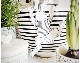 Embroidery file climbing bunny •Max• ITH 10x10