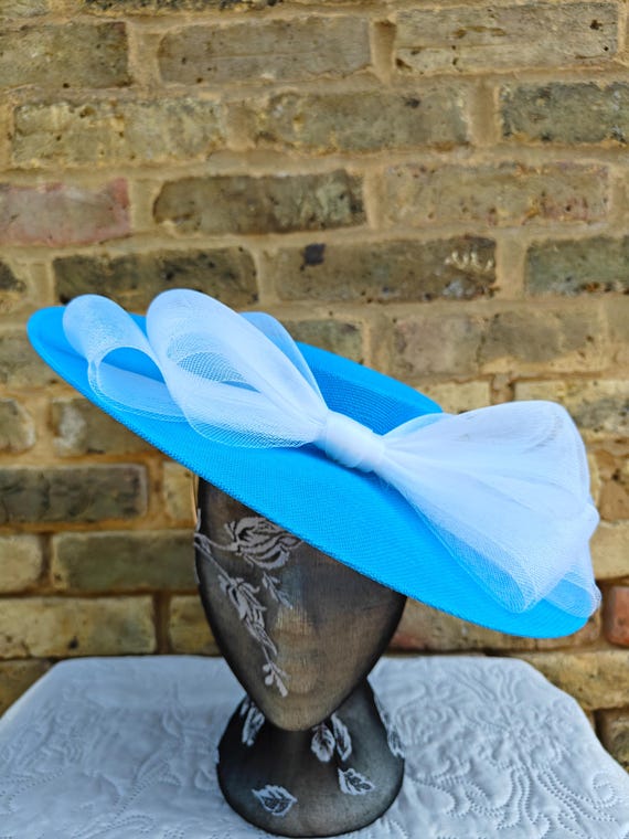 turquoise white large fascinator millinery burlesque wedding hat headband party race cosplay handmade Kentucky Derby Royal Ascot