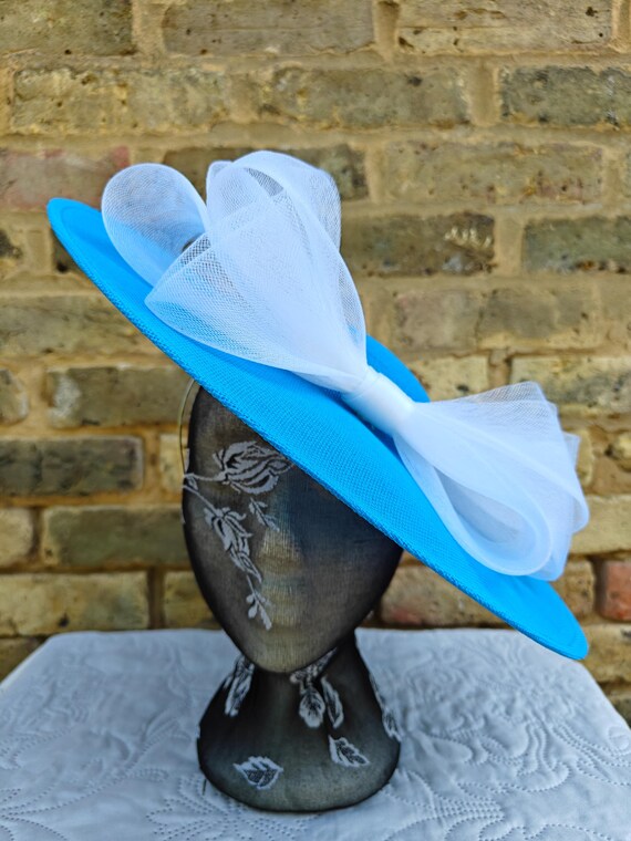 turquoise white large fascinator millinery burlesque wedding hat headband party race cosplay handmade Kentucky Derby Royal Ascot