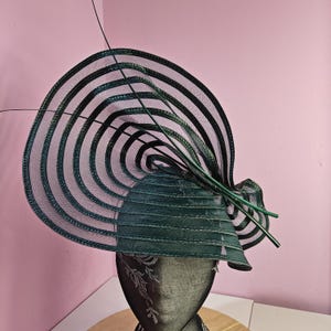 grüner großer Fascinator Straußenfeder Hut Hut Hochzeit Hut Stirnband Hut Hochzeit Hut Stirnband Hut Hochzeit Hut Braut Accessoire