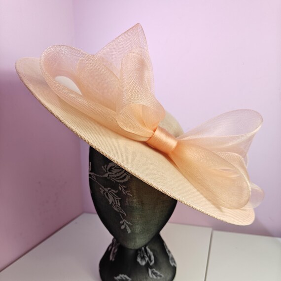peach nude coral large fascinator millinery burlesque wedding hat headband party race cosplay handmade Kentucky Derby Royal Ascot