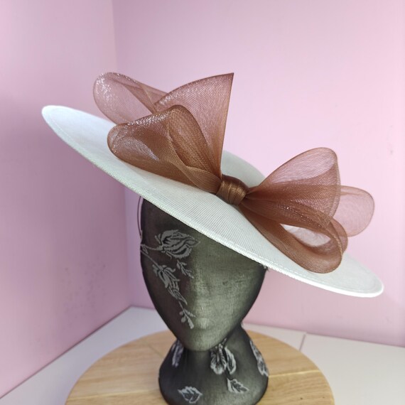 white brown tan large fascinator millinery burlesque wedding hat headband party race cosplay handmade Kentucky Derby Royal Ascot