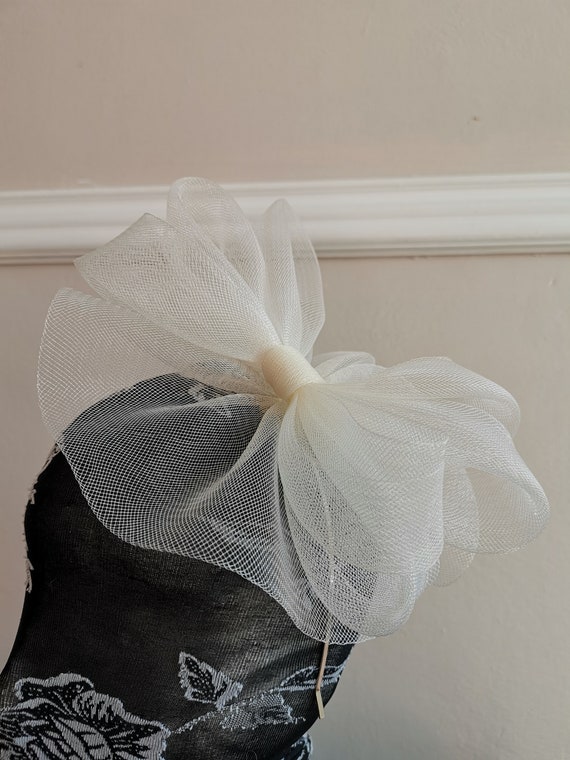 ivory off white crin fascinator millinery burlesque headband wedding hat hair piece