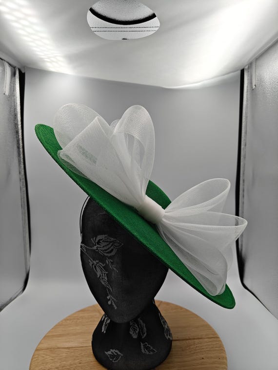 green white large fascinator millinery burlesque wedding hat headband party race cosplay handmade Kentucky Derby Royal Ascot