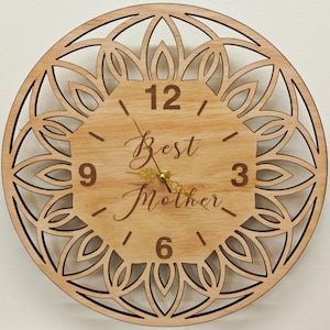 Reloj de pared personalizado hecho a medida, de madera cortada con láser, con patrón de mandala grabado, nombre, palabra, letra, mensaje, regalo de cumpleaños y boda