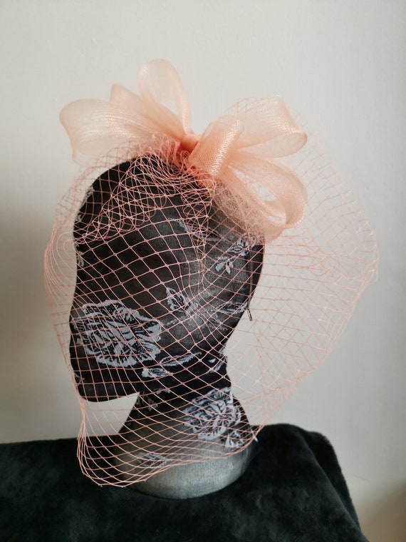 nude peach coral salmon colour veil veiling headband fascinator millinery hat wedding ascot hair piece race