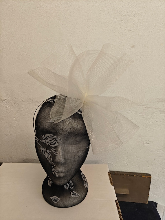 ivory crin fascinator millinery burlesque headband wedding hat hair piece