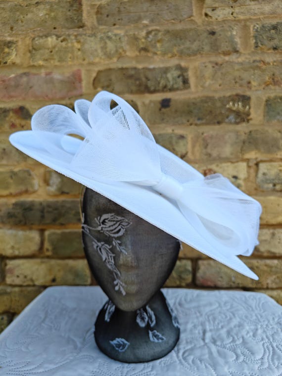 white large fascinator millinery burlesque wedding hat headband party race cosplay handmade Kentucky Derby Royal Ascot