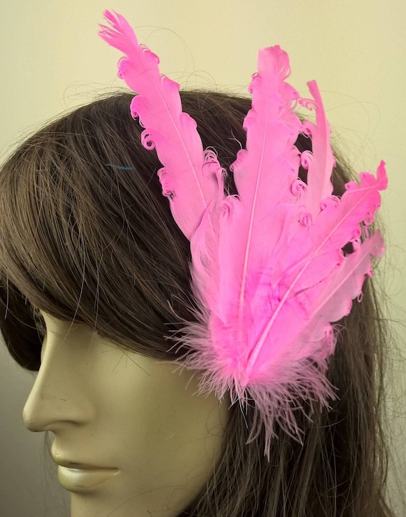 handmade pink feather fascinator millinery burlesque hair clip hen party wedding bridal ascot race fancy dress British