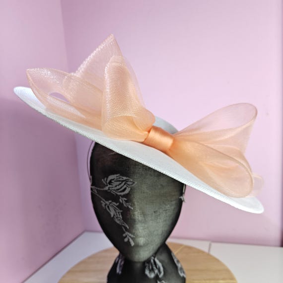 white peach nude large fascinator millinery burlesque wedding hat headband party race cosplay handmade Kentucky Derby Royal Ascot