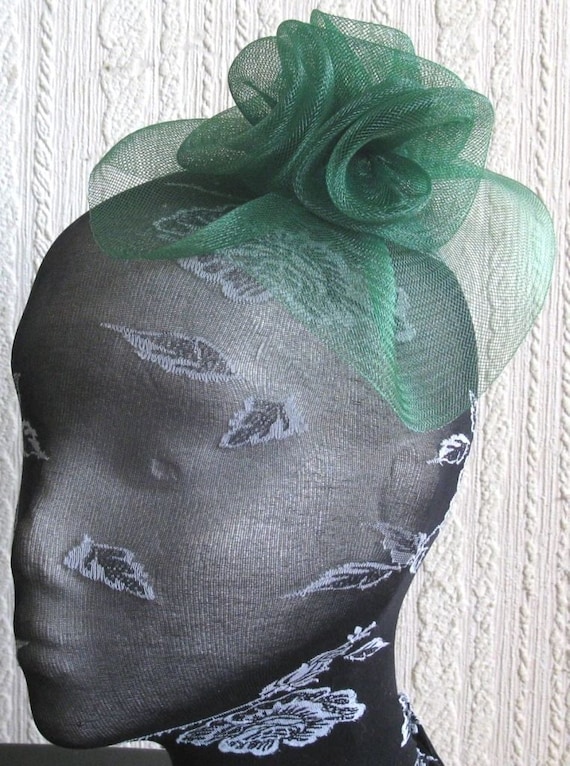green crin flower netting fascinator millinery burlesque hair clip brooch hen party bridal ascot race fancy dress british