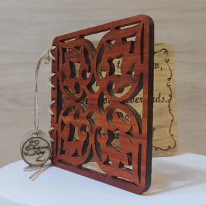 Op maat gemaakte gepersonaliseerde kaart van echt hout lasergesneden gesneden gegraveerde huwelijksuitnodiging verjaardag verjaardag Kerstmis Moederdag