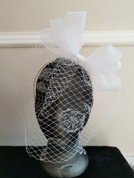 white veil veiling crin fascinator millinery burlesque headband wedding hat hair piece