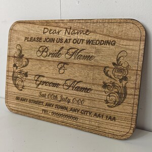 Op maat gemaakte gepersonaliseerde echt harde massief chinaberry hout lasergravure plaque kaart huwelijksuitnodiging valentijn verjaardag kerstcadeau