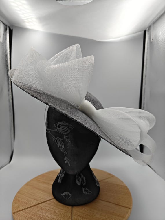 grey white large fascinator millinery burlesque wedding hat headband party race cosplay handmade Kentucky Derby Royal Ascot